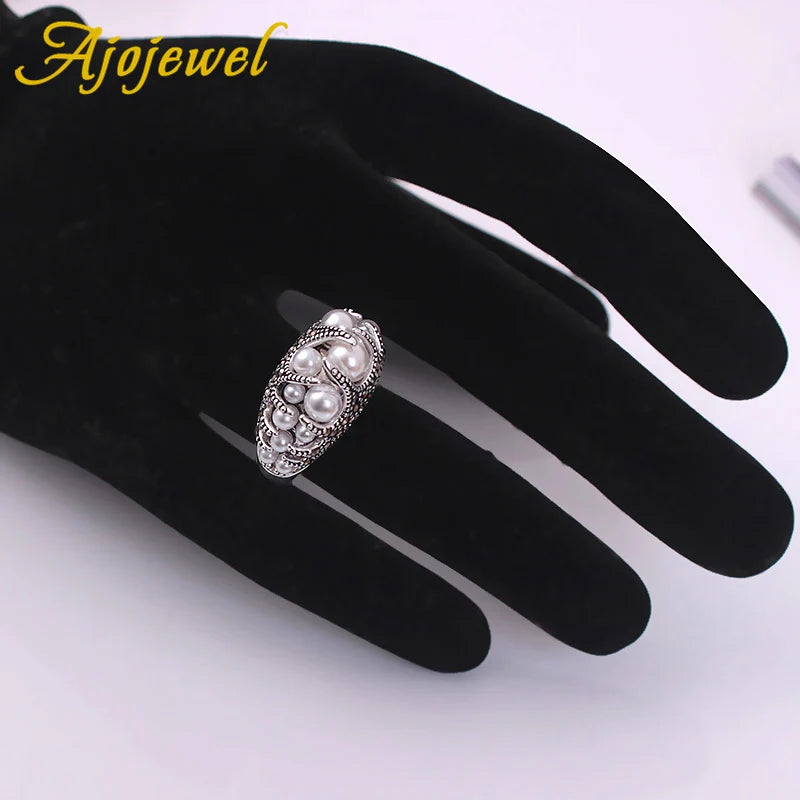 Ajojewel Women's Vintage Simulated-Pearl Ring With Black Rhinestones Anel Original Retro Jewelry Beauty Gifts