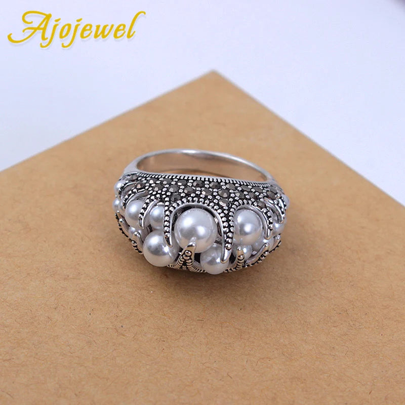 Ajojewel Women's Vintage Simulated-Pearl Ring With Black Rhinestones Anel Original Retro Jewelry Beauty Gifts