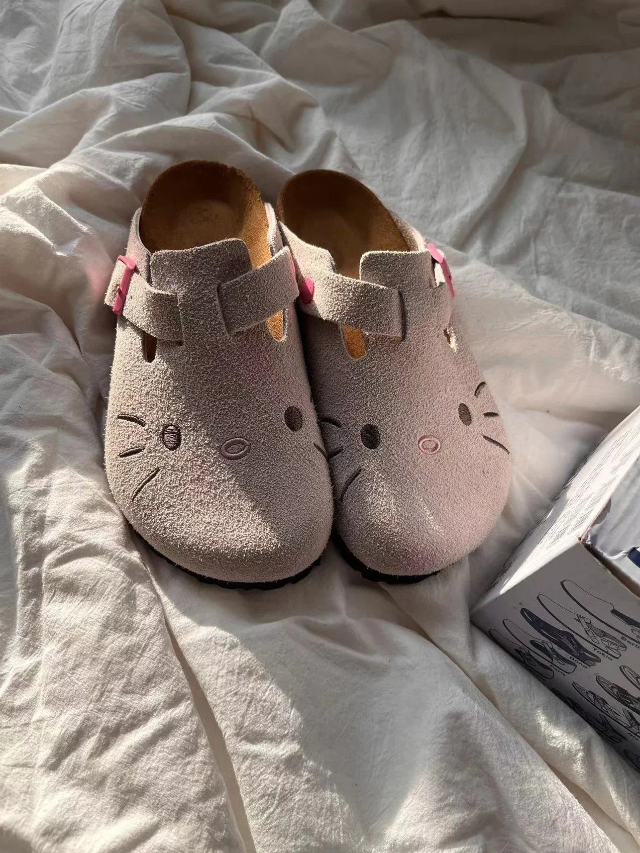 Hello Kitty Girl Slippers Sanrio Cute Anime Summer Female Thick Sole Flat Shoes Sweet Cartoon Outdoor Anti Slip Slippers Gifts