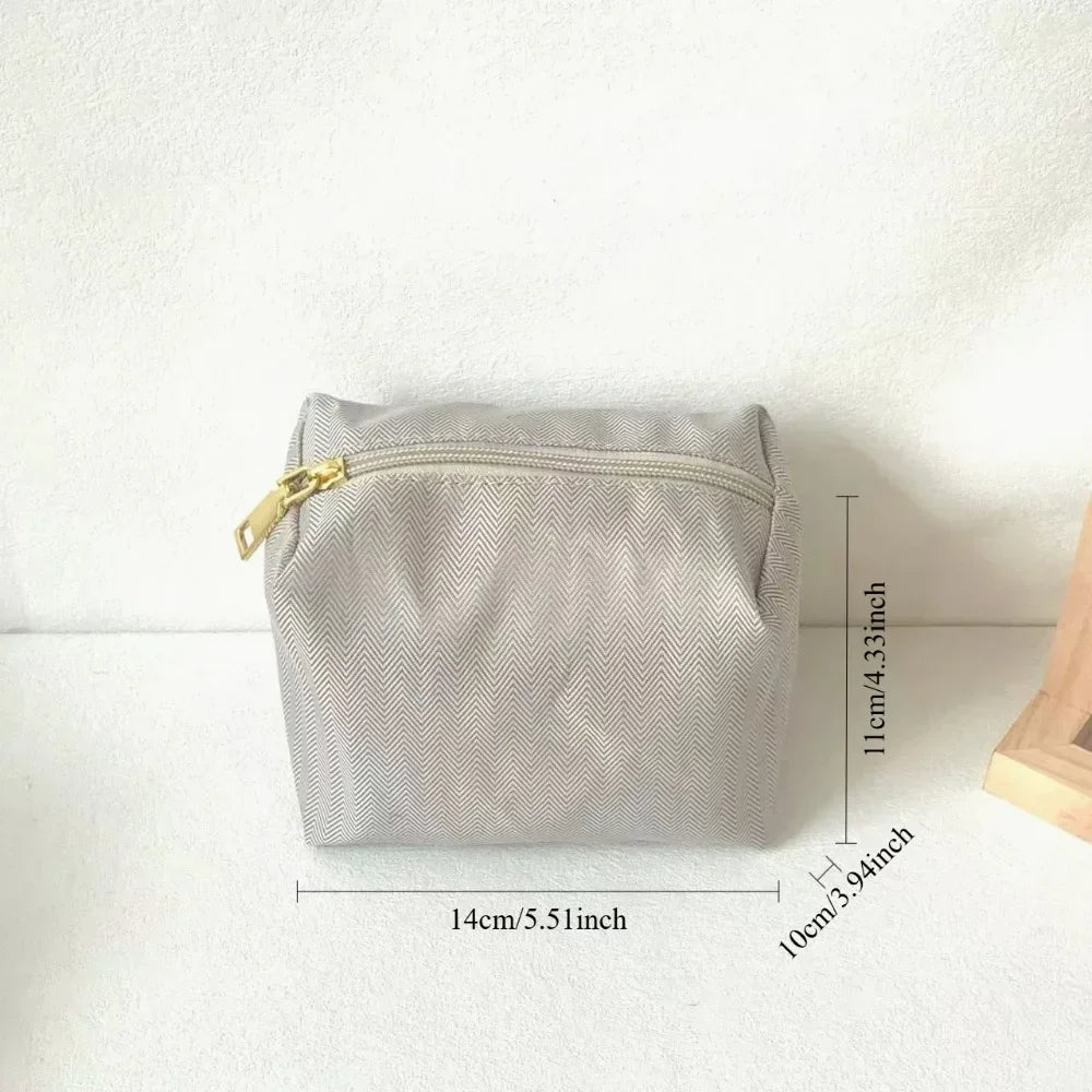 Ladies Handbag Female Bucket Bag Basket Shoulder Bag Travel BagLeather Bucket BagLarge Soft Leather Tote with Lock Daily