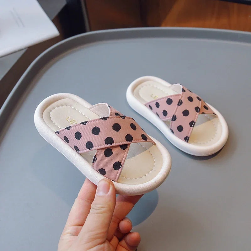 Girl House Slippers Soft Soled Summer Indoor Slippers for Children Fashion Polka Dot Versatile Kids Causal Open-toe Causal Shoes