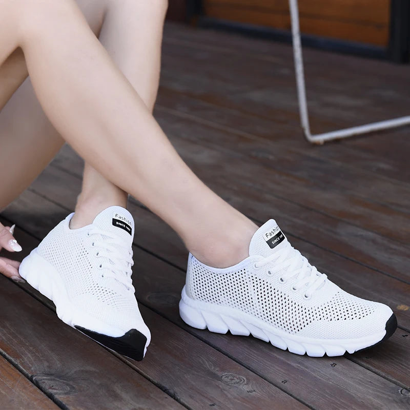 2022 Summer New Ladies Sneakers Breathable Lightweight Outdoor Running Sneakers Ladies Solid Color Tennis Ladies Casual Shoes