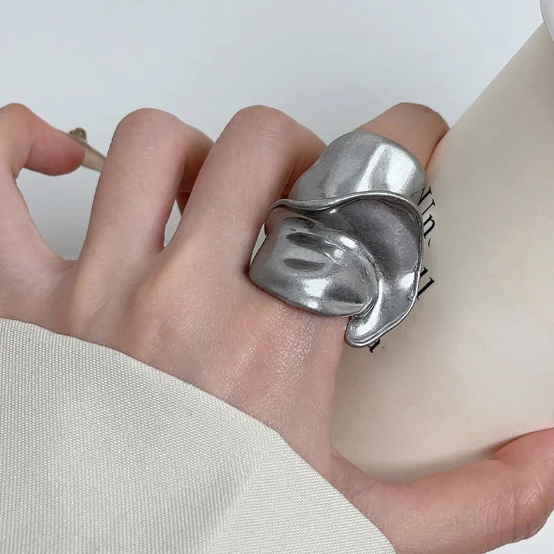 Modern Jewelry European and American Design Big Metal Irregular Rings For Women Party Gifts Exaggerative Accessories Hot Selling