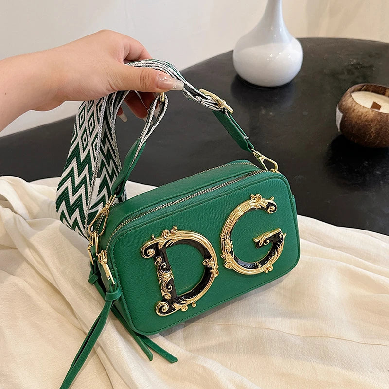 Ladies Handbag in Leather with Detachable Strap - Versatile Shoulder or Crossbody Bag Elegant Functionality