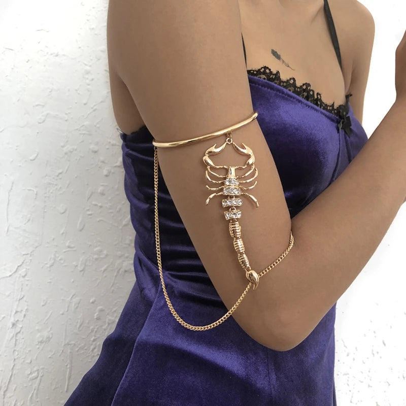 Upper Arm Bracelet Metal Coil Swirl Spiral Shape Armband Cuff Fashion Simple Arm Bangle Armlet Adjustable for Women Girl