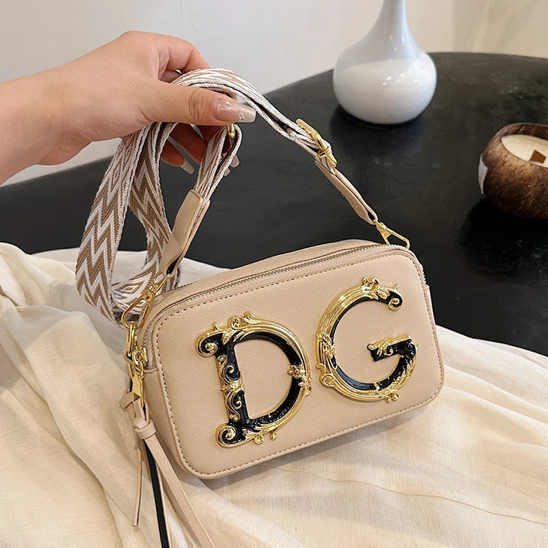 Ladies Handbag in Leather with Detachable Strap - Versatile Shoulder or Crossbody Bag Elegant Functionality
