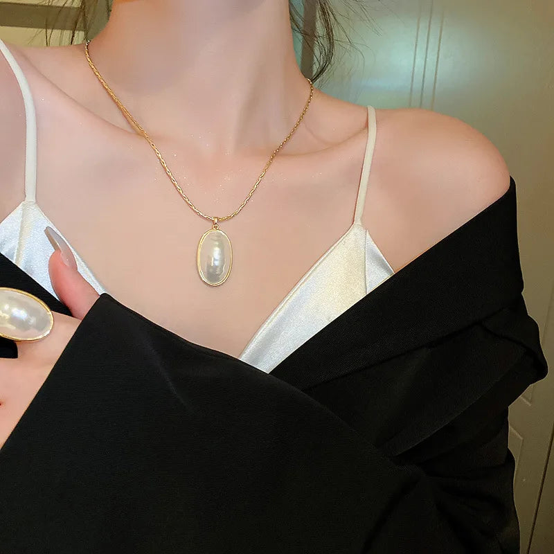 Elliptical Imitation Pearl Jewelry Set For Women Gentle Atmospheric Collarbone Chain High-end Alloy Jewelry Set Accessory Gifts