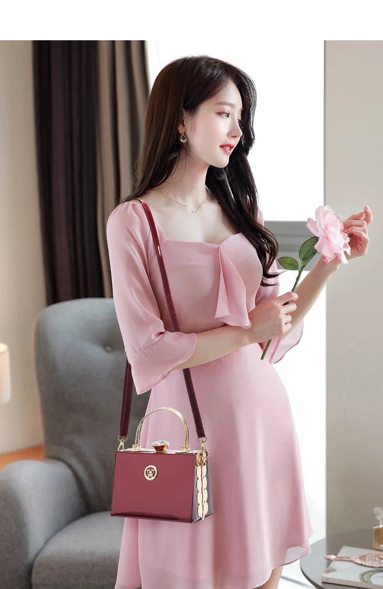 Quality Luxury Lady Messenger Bag Diamond Ladies Handbags Patent Leather Ladies Shoulder Bag Ladies Clutches Wedding Party Bags