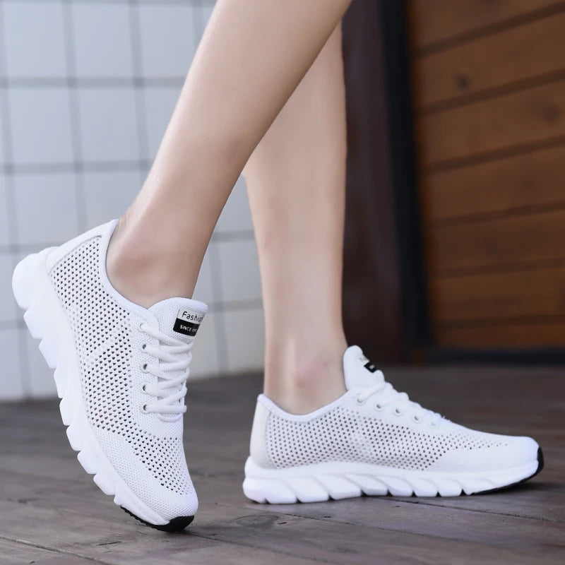 2022 Summer New Ladies Sneakers Breathable Lightweight Outdoor Running Sneakers Ladies Solid Color Tennis Ladies Casual Shoes