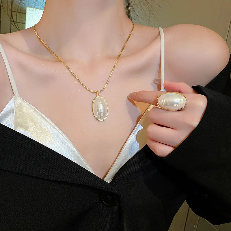 Elliptical Imitation Pearl Jewelry Set For Women Gentle Atmospheric Collarbone Chain High-end Alloy Jewelry Set Accessory Gifts