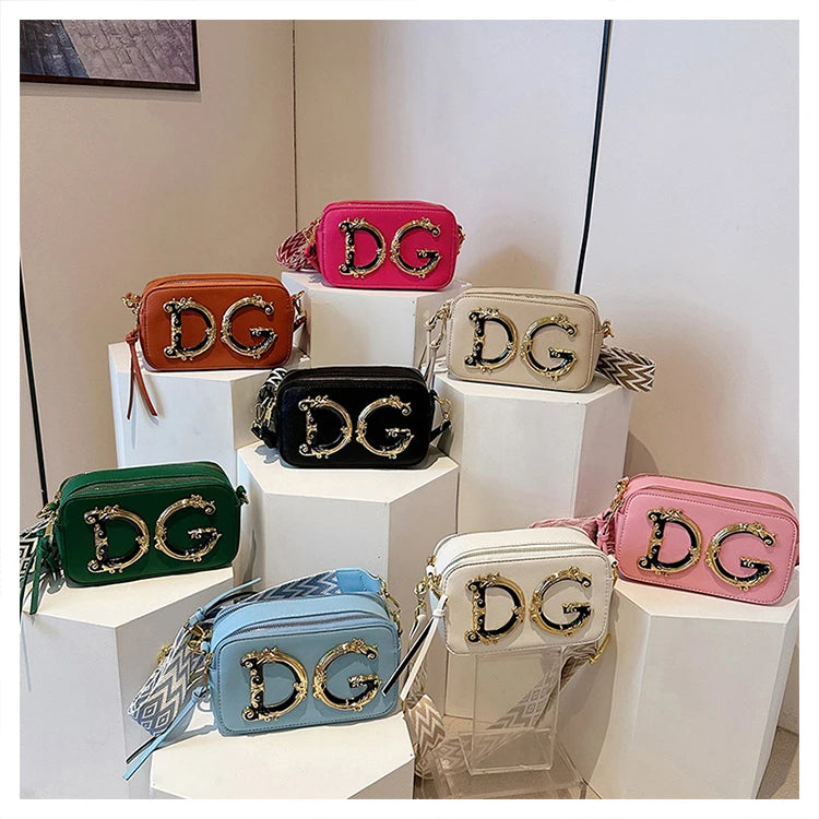 Ladies Handbag in Leather with Detachable Strap - Versatile Shoulder or Crossbody Bag Elegant Functionality