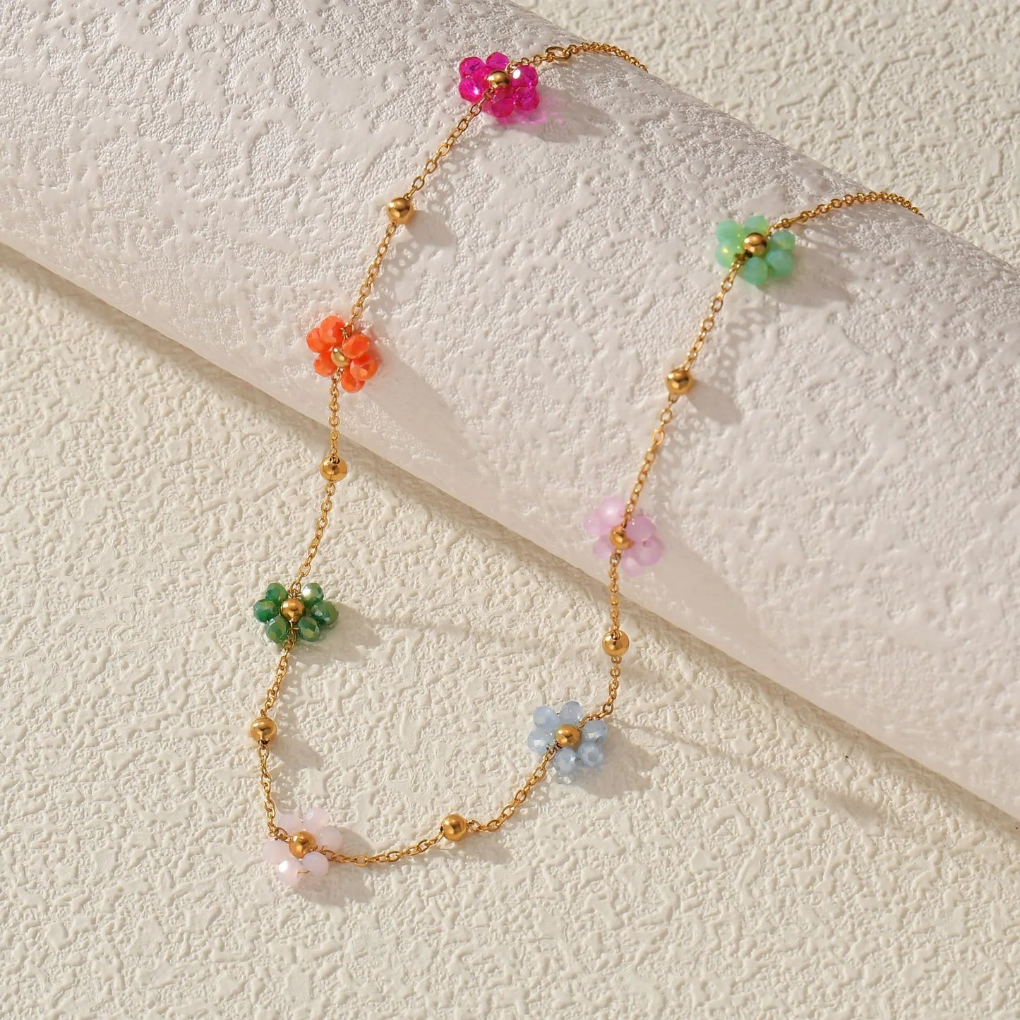 2024 New Colored Artificial Crystal Beaded Flowers Necklace for Women Gold-plated Stainless Steel Waterproof Jewelry Accessories