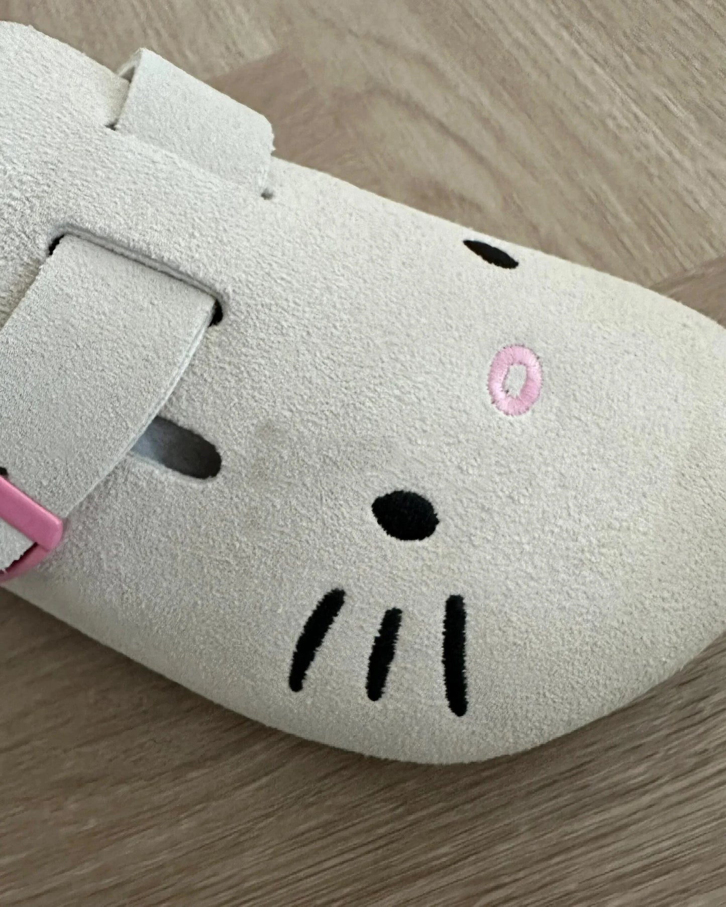 Hello Kitty Girl Slippers Sanrio Cute Anime Summer Female Thick Sole Flat Shoes Sweet Cartoon Outdoor Anti Slip Slippers Gifts
