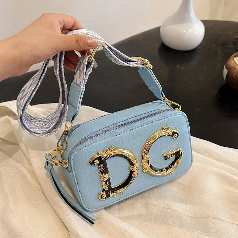 Ladies Handbag in Leather with Detachable Strap - Versatile Shoulder or Crossbody Bag Elegant Functionality