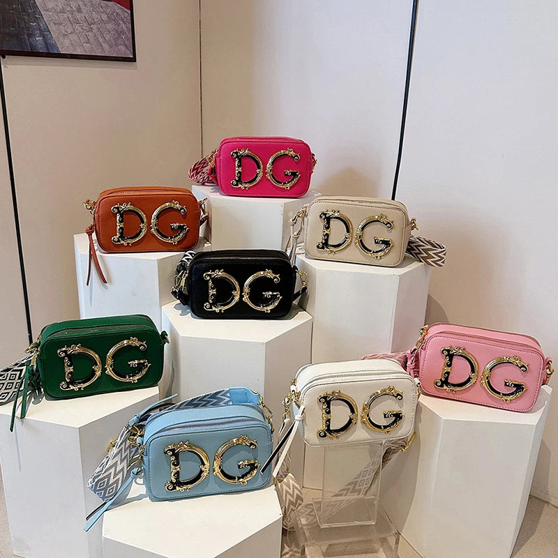 Ladies Handbag in Leather with Detachable Strap - Versatile Shoulder or Crossbody Bag Elegant Functionality