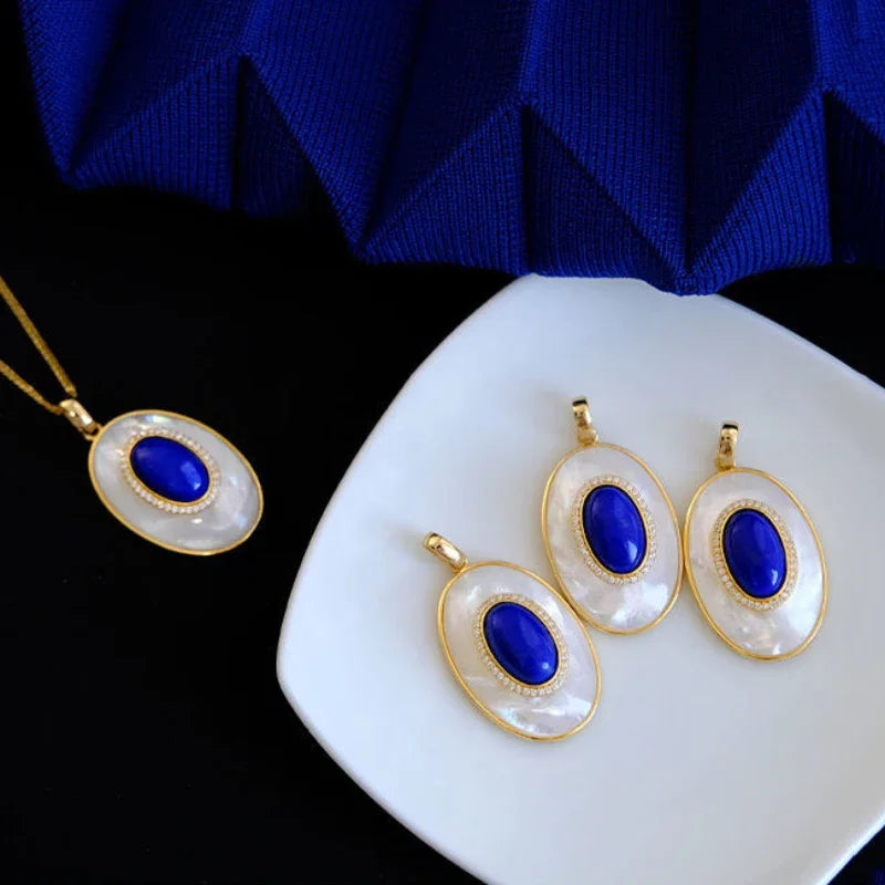Original retro artificial fritillary inlaid lapis lazuli pendant ladies elegant simple high-end necklace jewelry for girlfriend