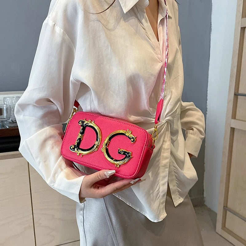 Ladies Handbag in Leather with Detachable Strap - Versatile Shoulder or Crossbody Bag Elegant Functionality