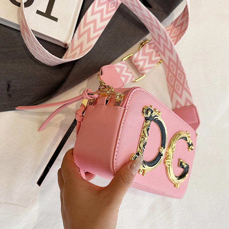 Ladies Handbag in Leather with Detachable Strap - Versatile Shoulder or Crossbody Bag Elegant Functionality