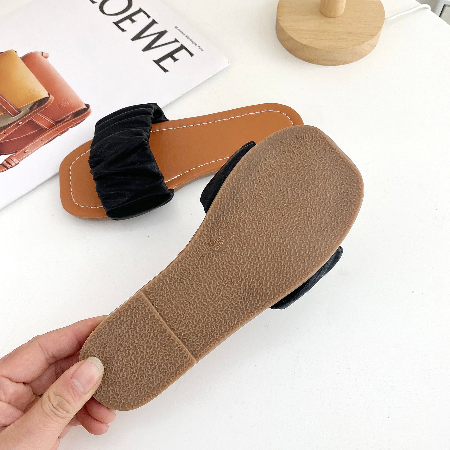 Girl's Slippers Pleated Black White Pu Leather Beach Kids Sliders Flat Summer Square Toe Leisure Slip-on Children Shoes 27-36