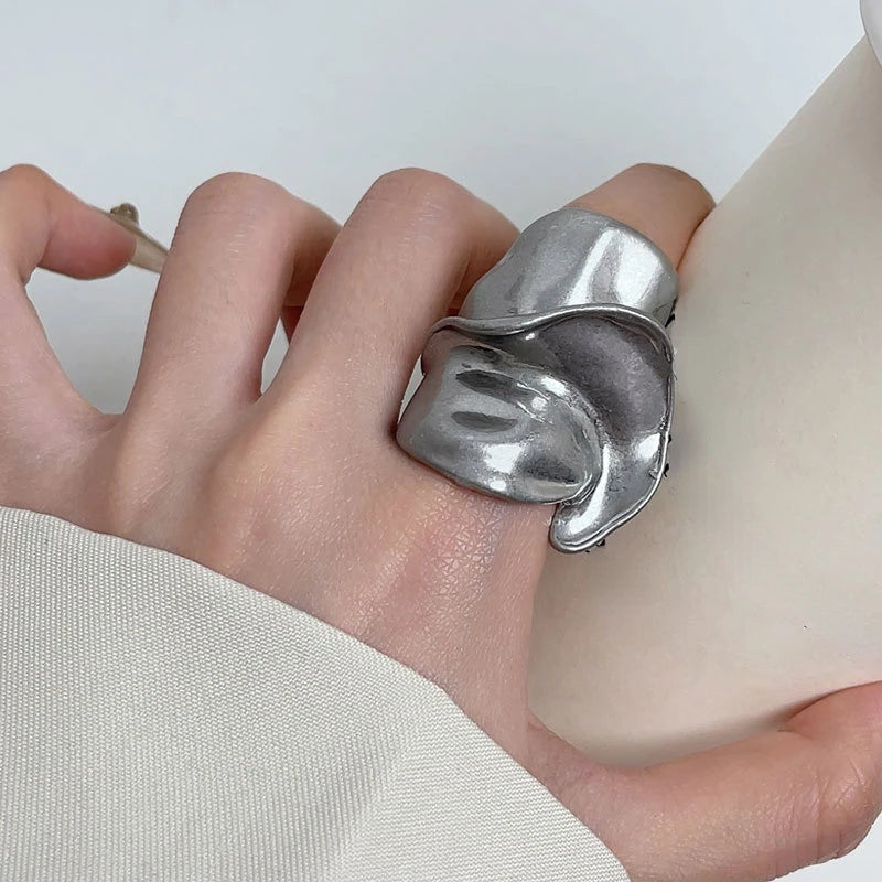 Modern Jewelry European and American Design Big Metal Irregular Rings For Women Party Gifts Exaggerative Accessories Hot Selling
